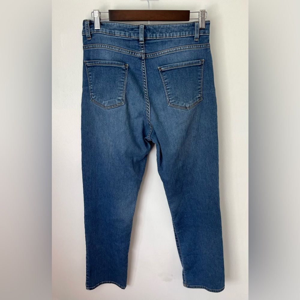 Coldwater Creek Women's Natural Fit Jeans Mid
Rise Medium Wash Size 10 - Picture 5 of 11